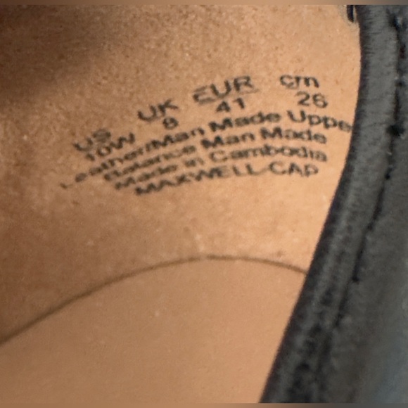 Naturalizer Maxwell Black Patent Toe Cap Accentuates the Black Leather F… - Picture 7 of 9